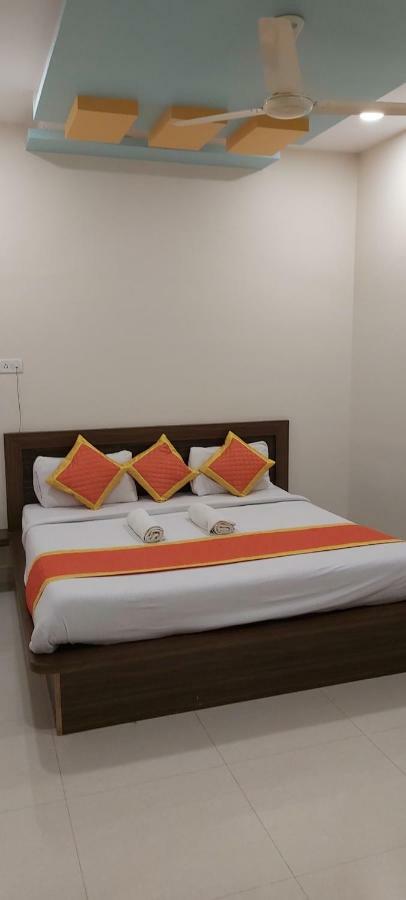 Hotel Radhika Inn Trimbak Esterno foto