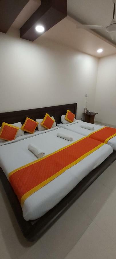 Hotel Radhika Inn Trimbak Esterno foto